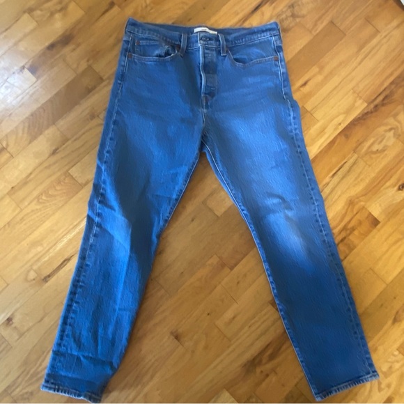 Levi women’s 30” button fly wedgie jeans - Picture 1 of 5